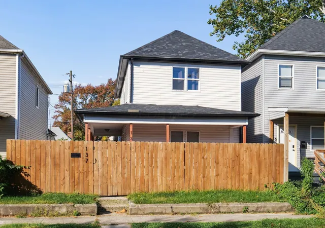 Photo 1 of Single family home for sale at 137 N Yale Ave, Columbus, OH 43222 | MLS# 226039152 | Listing updated on 2026-10-23