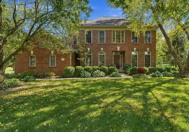 Photo 1 of Single family home for sale at 372 Ashmoore Cir E, Powell, OH 43065 | MLS# 226038310 | Listing updated on 2026-10-26