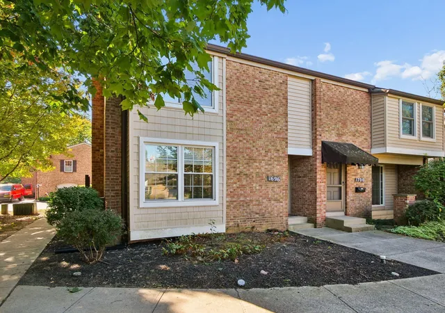 Photo 1 of Condo for sale at 1696 Moravian St, Columbus, OH 43220 | MLS# 226038378 | Listing updated on 2026-10-30