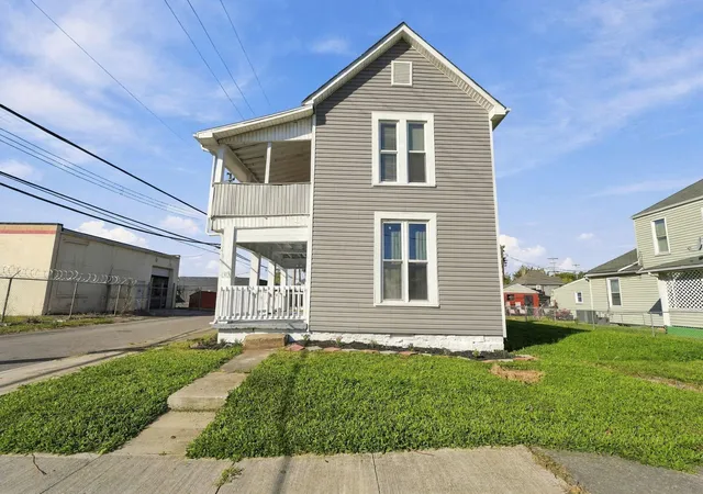 Photo 1 of Single family home for sale at 33 N Hartford Ave, Columbus, OH 43222 | MLS# 226040485 | Listing updated on 2026-10-27