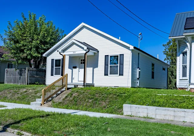 Photo 1 of Sale Pending at 310 Cherry St, Washington Court House, OH 43160 | MLS# 226038334 | Listing updated on 2026-10-16