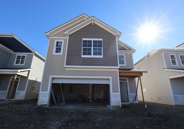 Photo 1 of Single family home for sale at 1035 Dawsons Dr, Hebron, OH 43025 | MLS# 226038357 | Listing updated on 2026-10-08