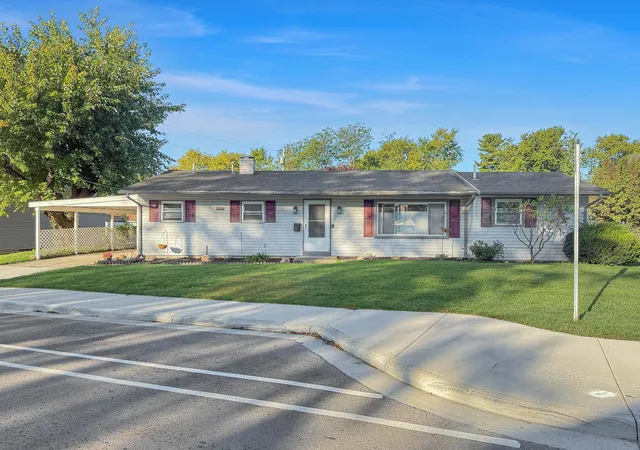 Single family home for sale at 606 S High St, Urbana, OH 43078 | MLS# 226038462