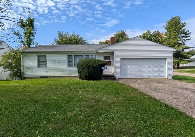 Photo 1 of Single family home for sale at 1221 N Mulberry St, Mount Vernon, OH 43050 | MLS# 226038618 | Listing updated on 2026-10-26