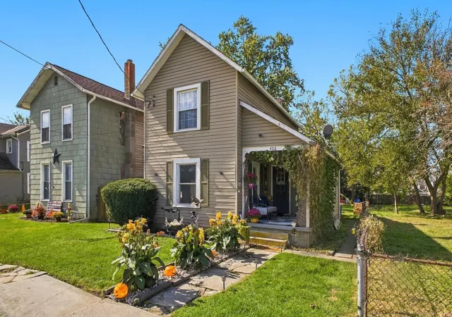 Photo 1 of Single family home for sale at 453 Cherry St, Marion, OH 43302 | MLS# 226038663 | Listing updated on 2026-10-10