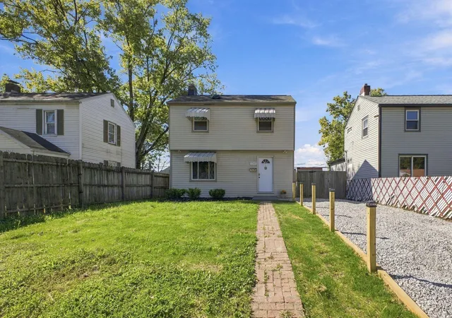 Photo 1 of Single family home for sale at 2365 Pontiac St, Columbus, OH 43211 | MLS# 226038534 | Listing updated on 2026-10-09