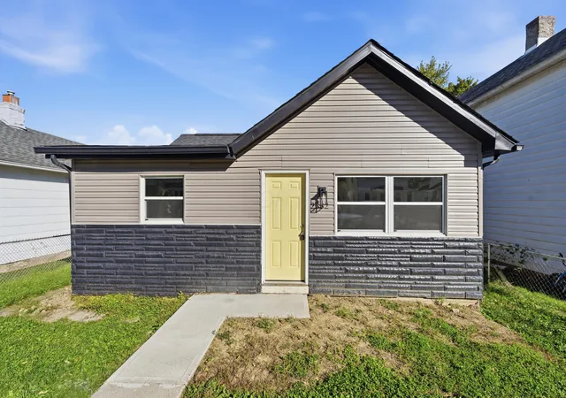 Photo 1 of Single family home for sale at 2382 S 6th Street, Columbus, OH 43207 | MLS# 226038596 | Listing updated on 2026-10-22