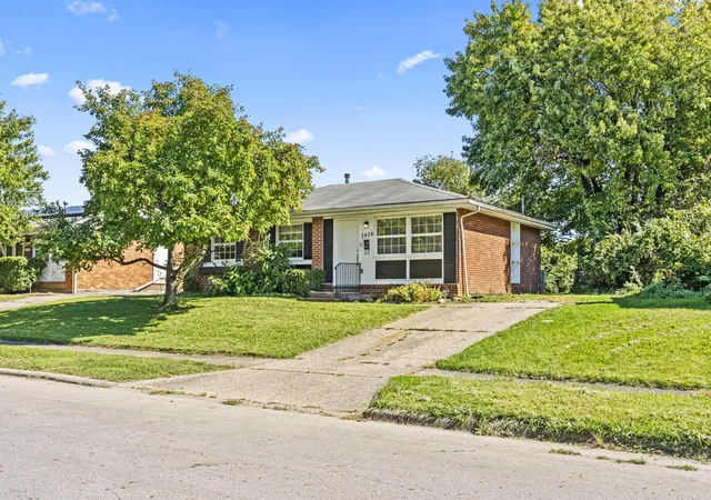 Photo 1 of Single family home for sale at 1926 Woodette Rd, Columbus, OH 43232 | MLS# 226038750 | Listing updated on 2026-10-26