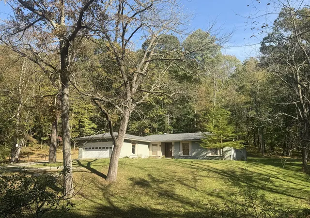 Single family home for sale at 4056 Dragoo Rd, Nashport, OH 43830 | MLS# 226038696