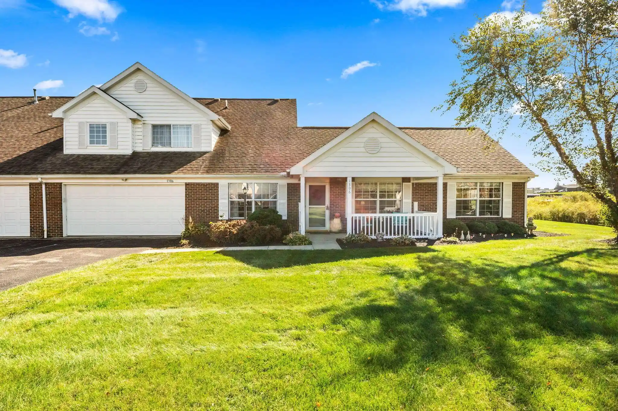 Listing Photo 1 - Condo for sale in 1306 Old Pond Dr located at 1306 Old Pond Dr, Marion, OH 43302 - Unit 1306 Old Pond Dr