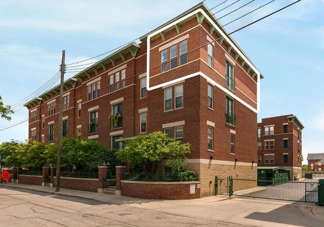 Condo for sale at 115 E Noble St #3, Columbus, OH 43215 | MLS# 226038732