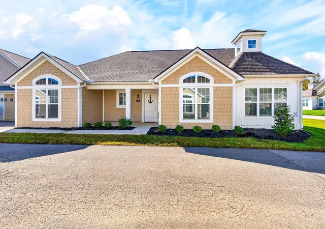 Condo for sale at 131 Narragansett Dr, Hebron, OH 43025 | MLS# 226038857