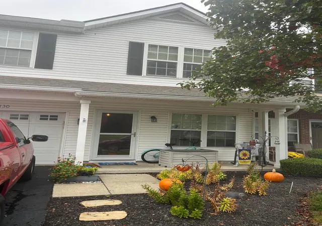 Condo for sale at 130 Portrait Cir, Pickerington, OH 43147 | MLS# 226038803