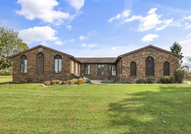 Single family home for sale at 7083 State Route 188, Circleville, OH 43113 | MLS# 226038854