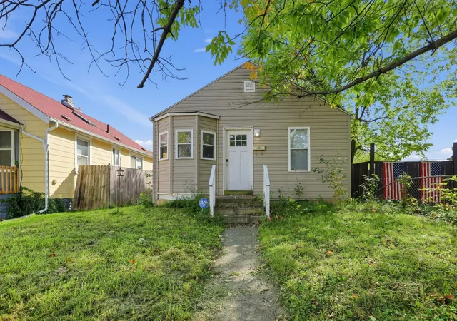Photo 1 of Single family home for sale at 934 Seymour Ave, Columbus, OH 43206 | MLS# 226038816 | Listing updated on 2026-10-13