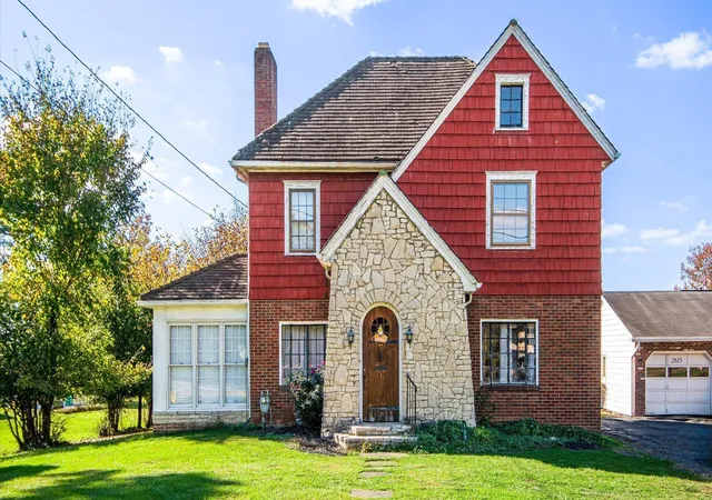 Photo 1 of Single family home for sale at 2605 Dresden Rd, Zanesville, OH 43701 | MLS# 226040535 | Listing updated on 2026-10-26