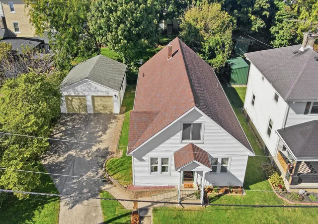 Single family home for sale at 8 E Jamestown St, South Charleston, OH 45368 | MLS# 226038830