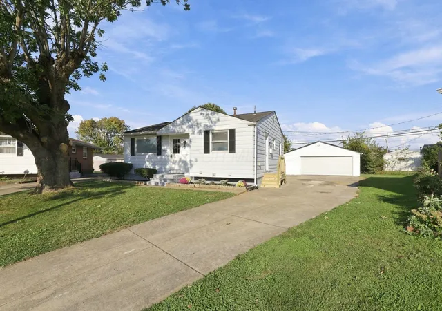 Photo 1 of Single family home for sale at 304 Amsterdam Ave, Columbus, OH 43207 | MLS# 226039164 | Listing updated on 2026-10-29