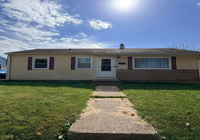 Photo 1 of Sale Pending at 2809 Lowman St, Springfield, OH 45505 | MLS# 226039004 | Listing updated on 2026-10-17