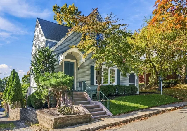 Photo 1 of Single family home for sale at 9 Woodland Ave, Delaware, OH 43015 | MLS# 226039108 | Listing updated on 2026-10-19