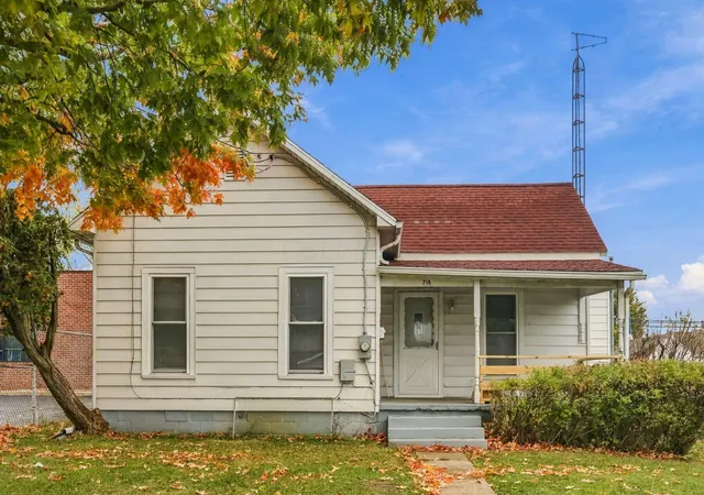 Single family home for sale at 716 N Main St, Marion, OH 43302 | MLS# 226039713