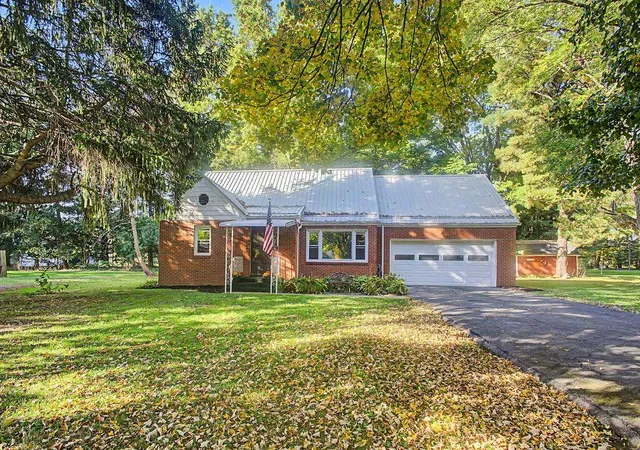 Photo 1 of Single family home for sale at 83 Mount Vernon Ave, Fredericktown, OH 43019 | MLS# 226039219 | Listing updated on 2026-10-21