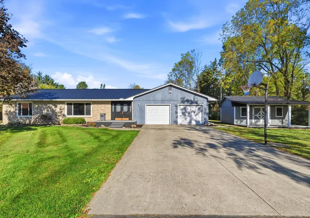 Photo 1 of Single family home for sale at 1566 Kingwood Cir, Marion, OH 43302 | MLS# 226039453 | Listing updated on 2026-10-23