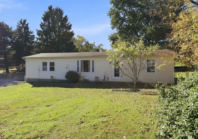 Photo 1 of Single family home for sale at 6875 Logan Thornville Rd Ne, Rushville, OH 43150 | MLS# 226039501 | Listing updated on 2026-10-28