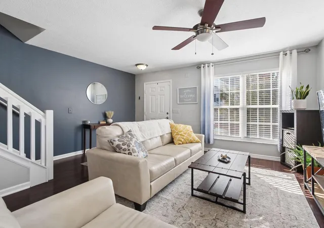 Listing Photo 1 - Condo for sale in building located at 6288 Hares Ear Dr, Columbus, OH 43230 - Unit #38