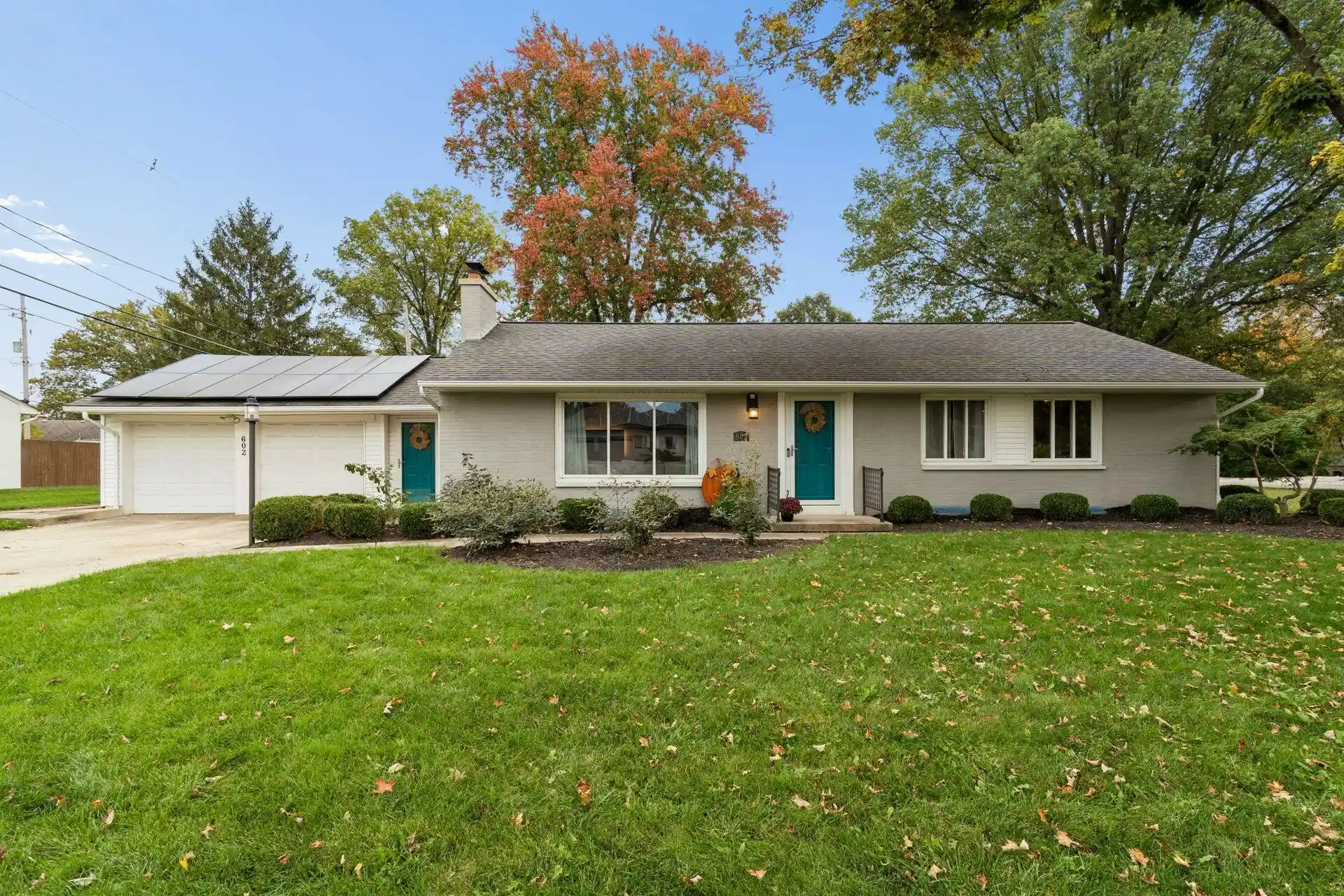 Photo 1 of Single family home for sale at 602 E Cooke Rd, Columbus, OH 43214 | MLS# 226039359 | Listing updated on 2026-10-26