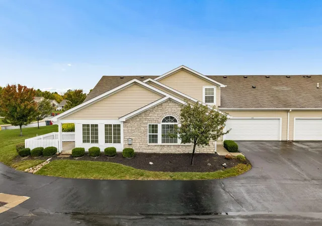 Condo for sale at 1717 Chestnut Farms Loop, Grove City, OH 43123 | MLS# 226039582