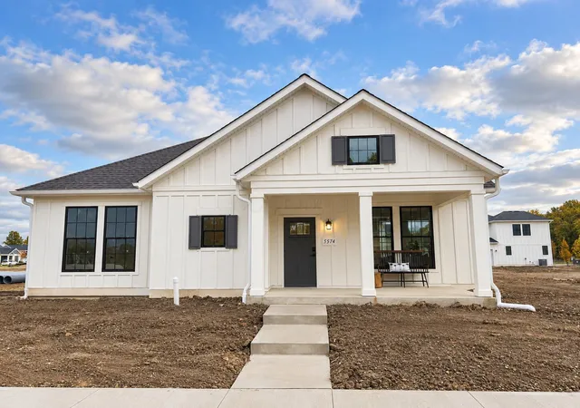 Photo 1 of Single family home for sale at 5574 Wooster Dr, New Albany, OH 43054 | MLS# 226039450 | Listing updated on 2026-10-28