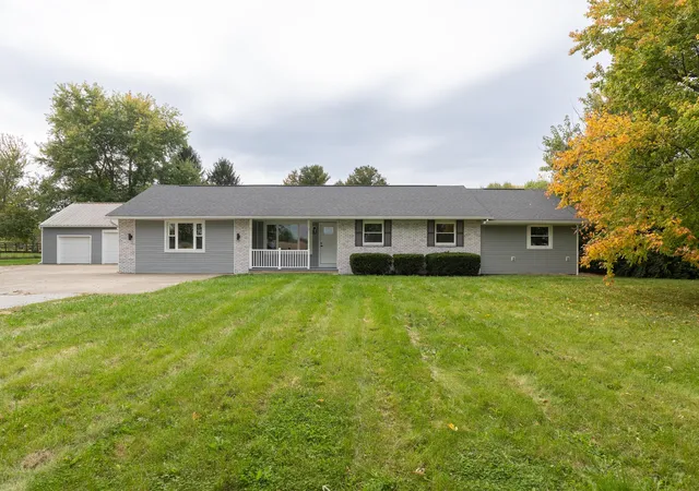 Photo 1 of Single family home for sale at 111 Hess Rd, Washington Court House, OH 43160 | MLS# 226039549 | Listing updated on 2026-10-16