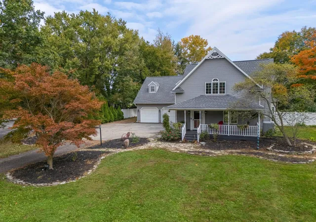 Photo 1 of Single family home for sale at 1100 S Walnut St, Van Wert, OH 45891 | MLS# 226039489 | Listing updated on 2026-10-25