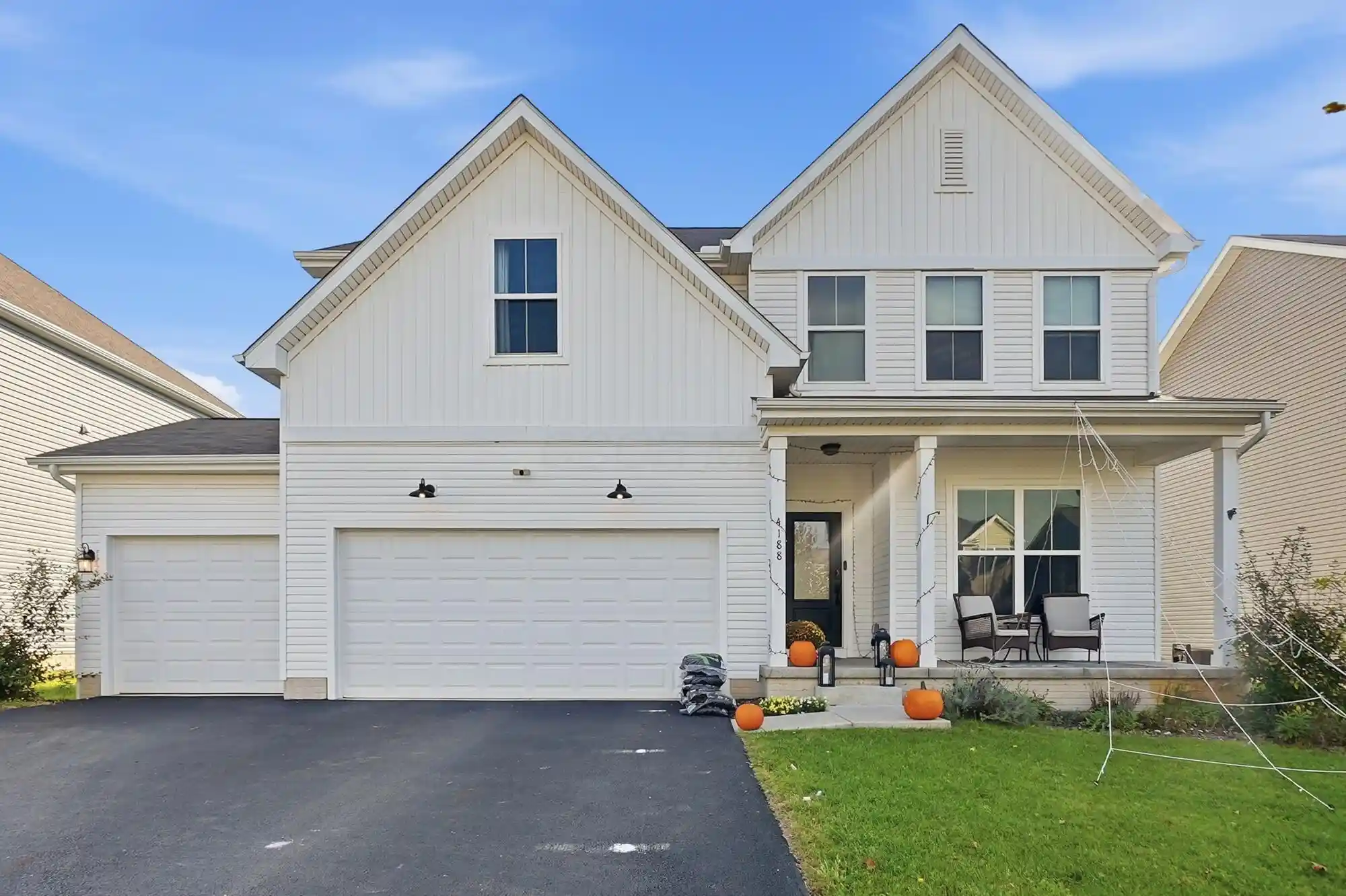 Photo 1 of Single family home for sale at 4188 Holstein Dr, Columbus, OH 43207 | MLS# 226039515 | Listing updated on 2026-10-30