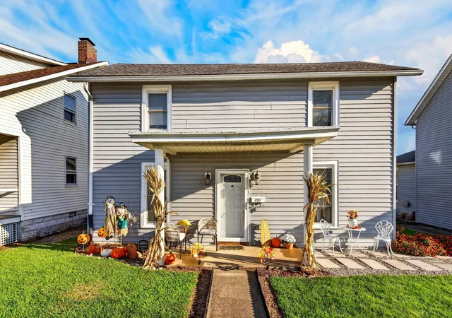 Single family home for sale at 490 E Main St, Circleville, OH 43113 | MLS# 226039526