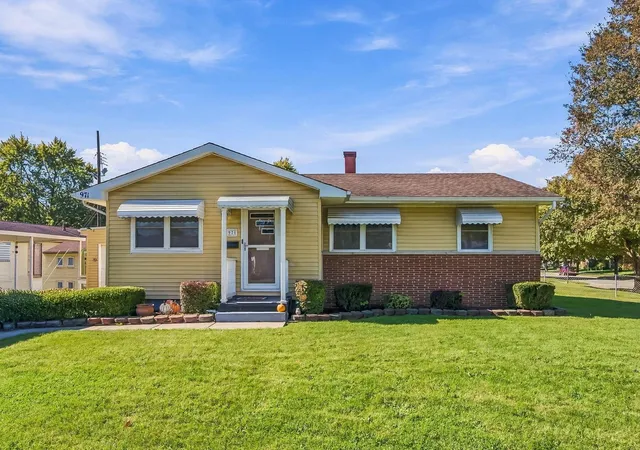 Photo 1 of Single family home for sale at 971 S Eureka Ave, Columbus, OH 43204 | MLS# 226039523 | Listing updated on 2026-10-23