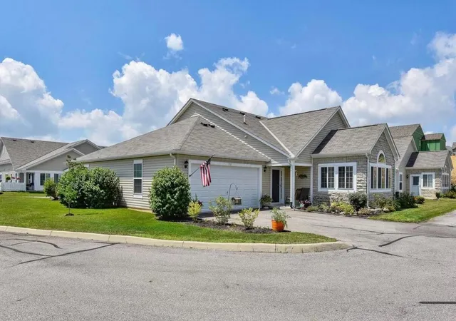 Condo for sale at 967 Governors Cir, Lancaster, OH 43130 | MLS# 226039580 | Listing updated on 2026-10-17