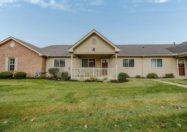 Condo for sale at 4330 Cobbleton Grv Cir #15, Canal Winchester, OH 43110 | MLS# 226039730