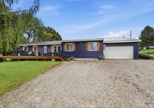 Single family home for sale at 5865 Wilson Rd NW, Lancaster, OH 43130 | MLS# 226039707