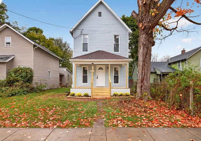 Photo 1 of Single family home for sale at 427 Park St, Marion, OH 43302 | MLS# 226039698 | Listing updated on 2026-10-22