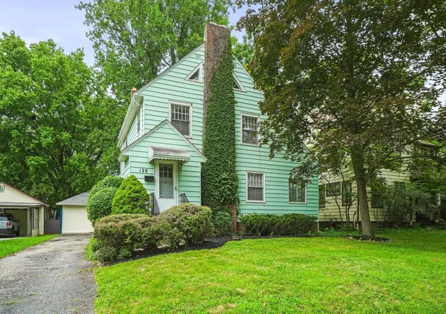 Photo 1 of Single family home for sale at 126 Erie Rd, Columbus, OH 43214 | MLS# 226039681 | Listing updated on 2026-10-19