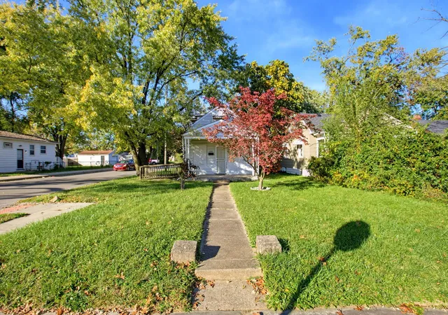 Photo 1 of Single family home for sale at 1262 Manchester Ave, Columbus, OH 43211 | MLS# 226040445 | Listing updated on 2026-10-23