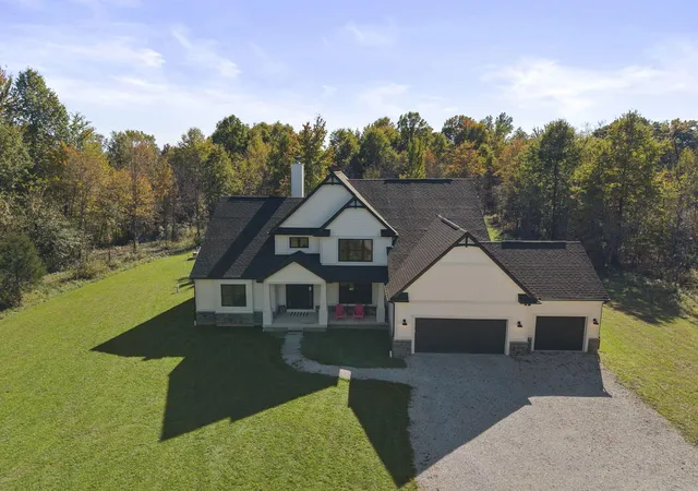 Photo 1 of Single family home for sale at 4033 N Waggoner Rd, Blacklick, OH 43004 | MLS# 226040204 | Listing updated on 2026-10-23