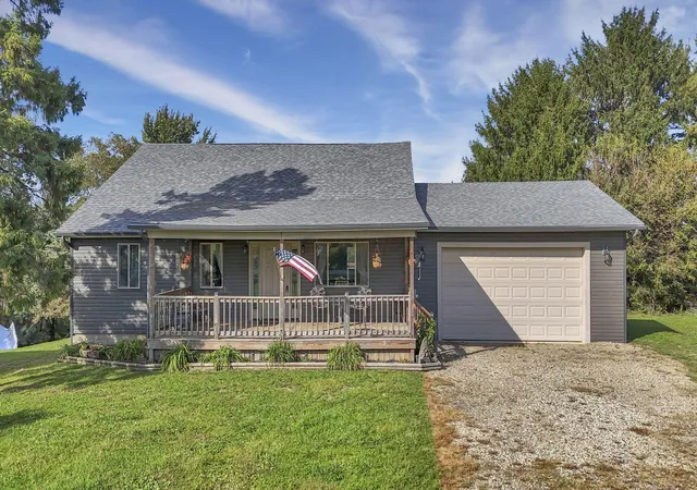 Photo 1 of Single family home for sale at 8430 Bowers Rd Sw, Amanda, OH 43102 | MLS# 226039827 | Listing updated on 2026-10-26