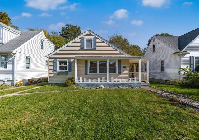 Photo 1 of Single family home for sale at 822 N Eastwood Ave, Lancaster, OH 43130 | MLS# 226040404 | Listing updated on 2026-10-26