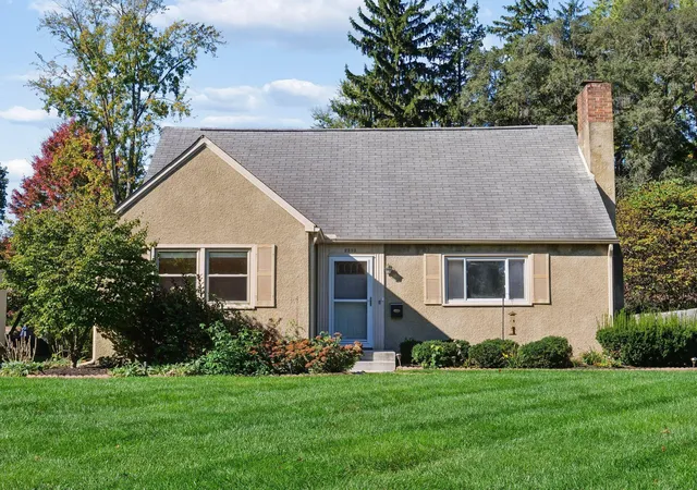 Photo 1 of Single family home for sale at 2593 Westmont Blvd, Columbus, OH 43221 | MLS# 226039842 | Listing updated on 2026-10-22