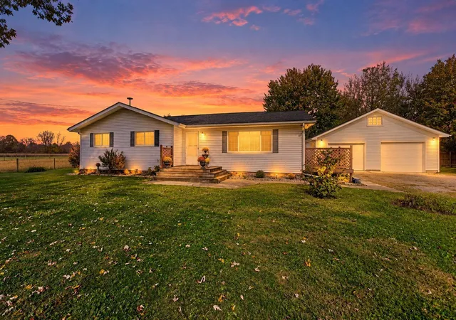 Photo 1 of Sale Pending at 5303 Columbia Rd Sw, Pataskala, OH 43062 | MLS# 226040444 | Listing updated on 2026-10-26