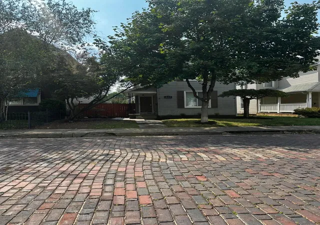 Photo 1 of Single family home for sale at 795 Beech St, Columbus, OH 43206 | MLS# 226039752 | Listing updated on 2026-10-28