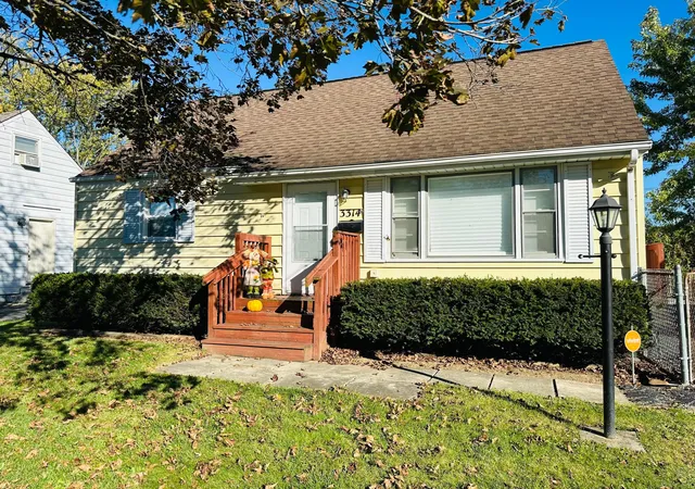 Single family home for sale at 3314 Towers Ct N, Columbus, OH 43227 | MLS# 226039755